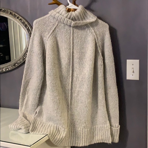 Sweater bundle - Picture 10 of 10